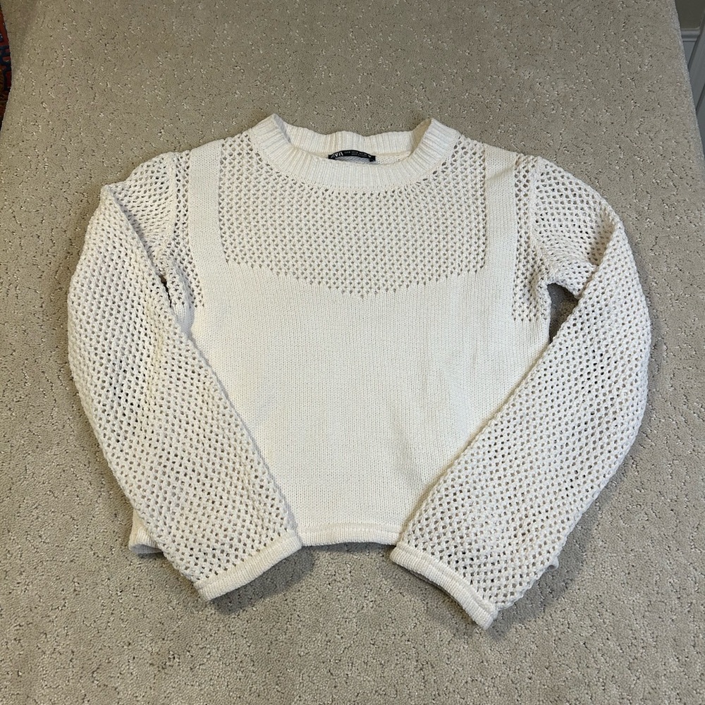Zara White‎ Cable Knit Sweater Size Small